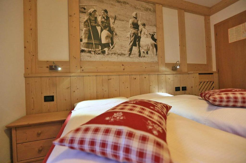 Hotel Chalet Alaska ปอซซาดิฟัซซา ภายนอก รูปภาพ