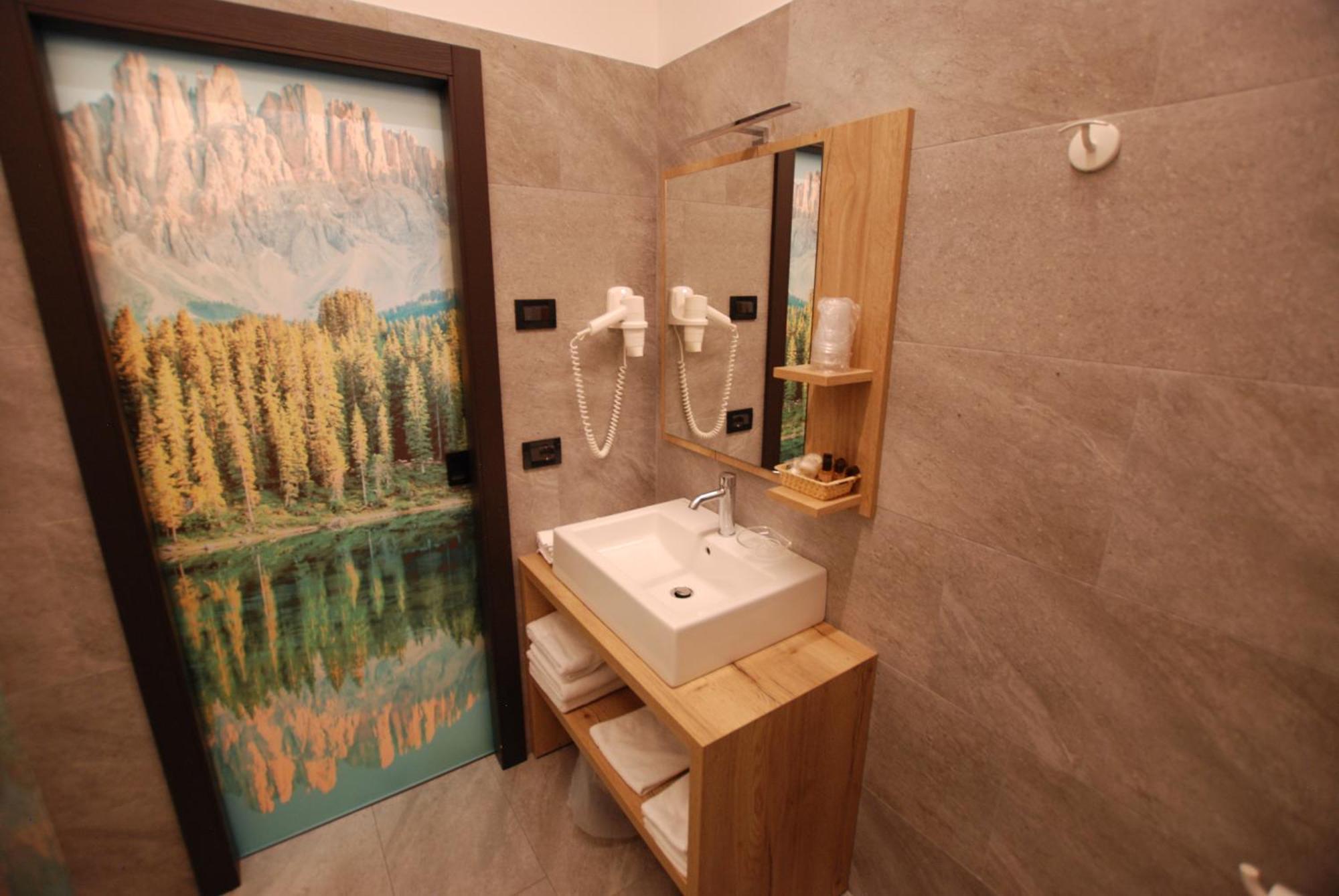 Hotel Chalet Alaska ปอซซาดิฟัซซา ภายนอก รูปภาพ