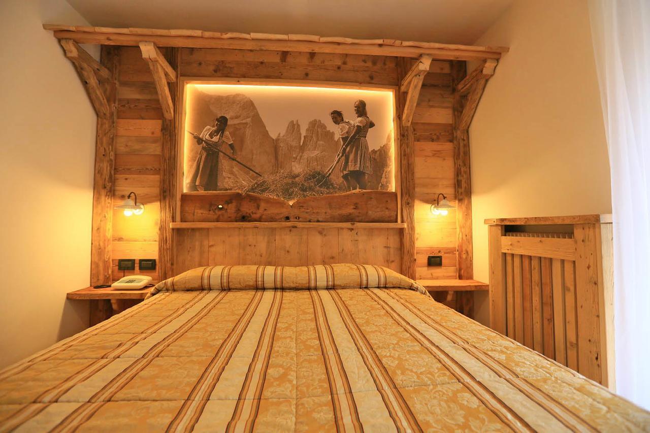 Hotel Chalet Alaska ปอซซาดิฟัซซา ภายนอก รูปภาพ