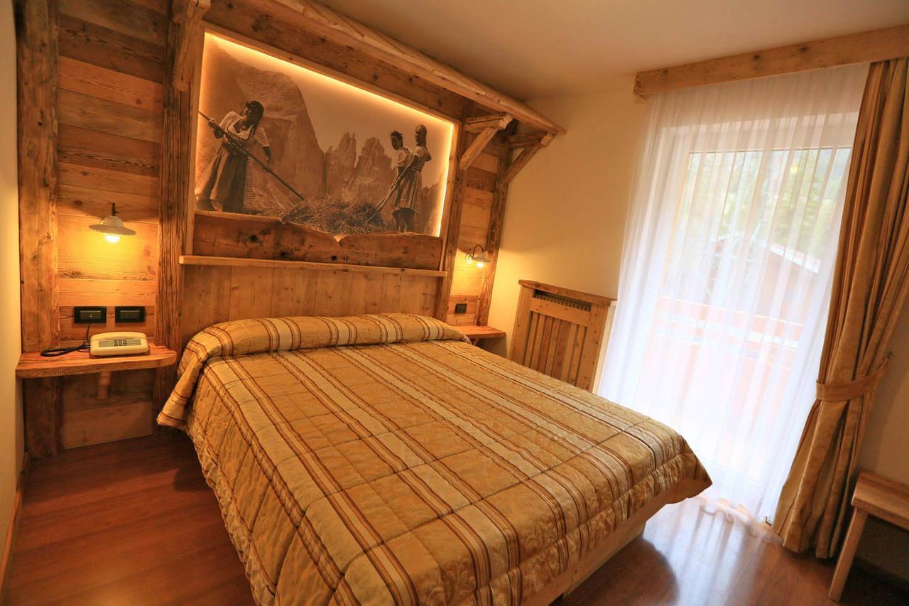 Hotel Chalet Alaska ปอซซาดิฟัซซา ภายนอก รูปภาพ