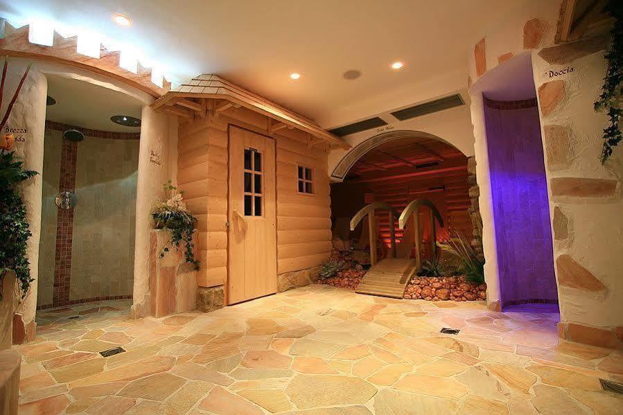 Hotel Chalet Alaska ปอซซาดิฟัซซา ภายนอก รูปภาพ